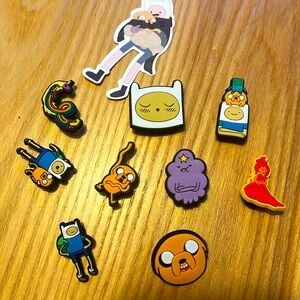 Adventure Time Crocs jibbitz, 9 charms and a vinyl sticker